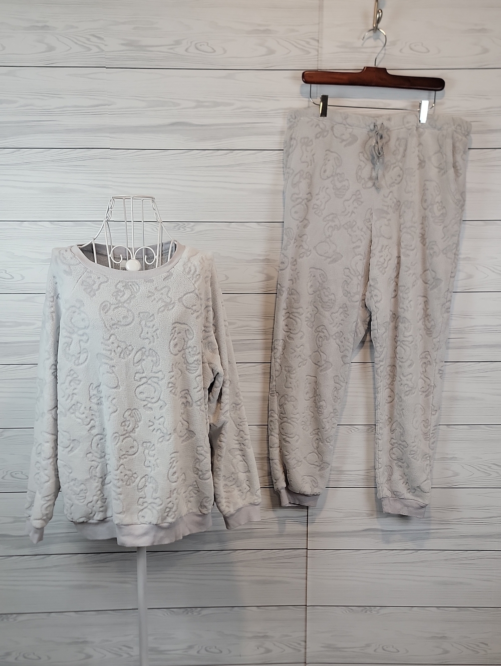 Peanuts Snoopy Plush Pajama Set Pullover With Joggers Loungewear Womens Size XL
